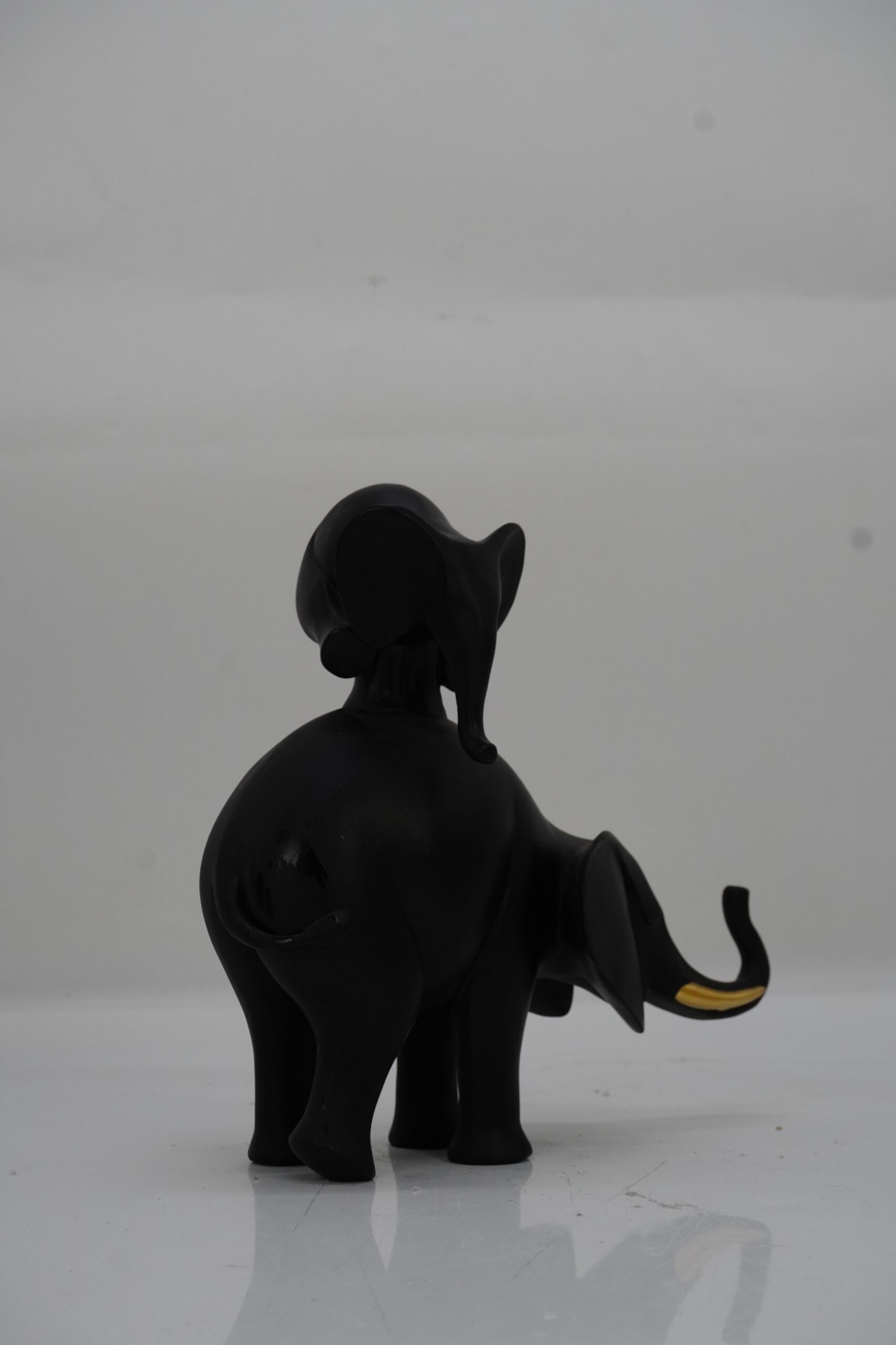 Figura Elefante montado negro